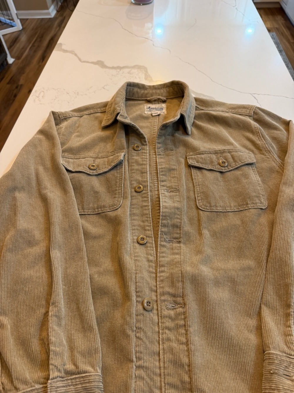 American Vintage-Inspired Corduroy Shirt Jacket in Light Brown - Picture 2 of 5